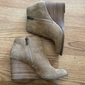 NEW Lucky Brand Tan Wedge Booties